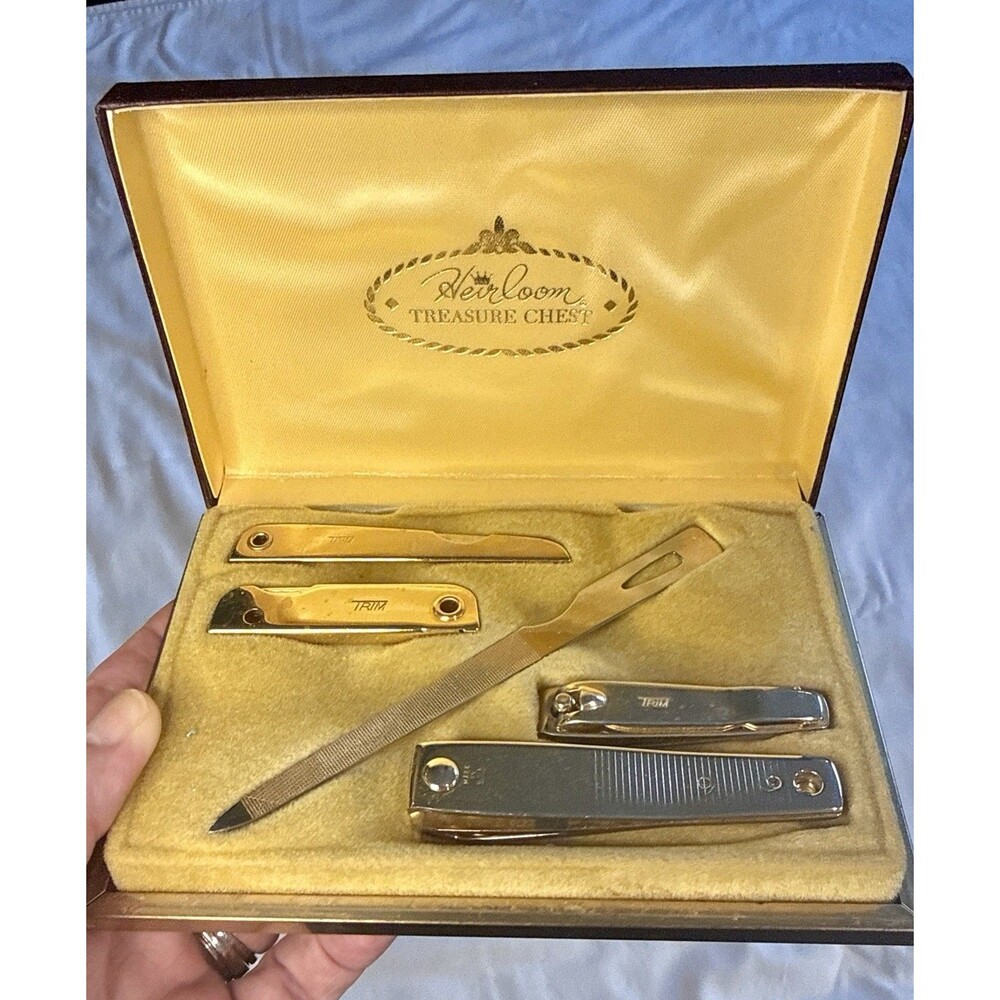 Vintage 1950 - 1960's TRIM Heirloom Treasure Chest Vintage Gold Manicure Set